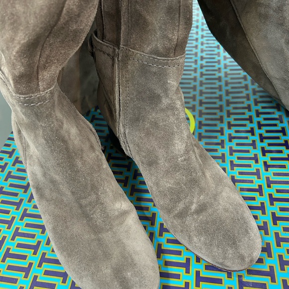 Tory Burch  boots - Picture 5 of 6